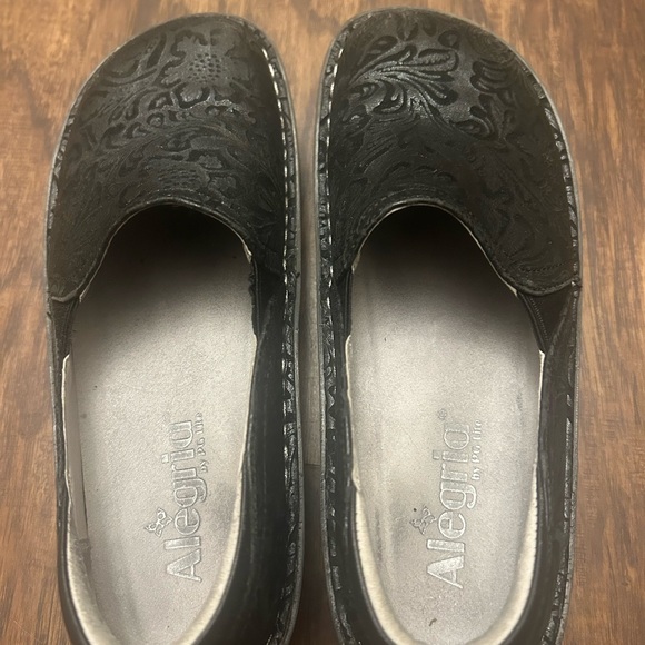 Alegria Black Embossed Shoe - Picture 3 of 7